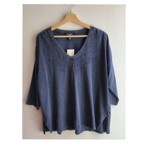 Nine West Top Embroidered detail Sz M Blue⚡️⚡️⚡️
